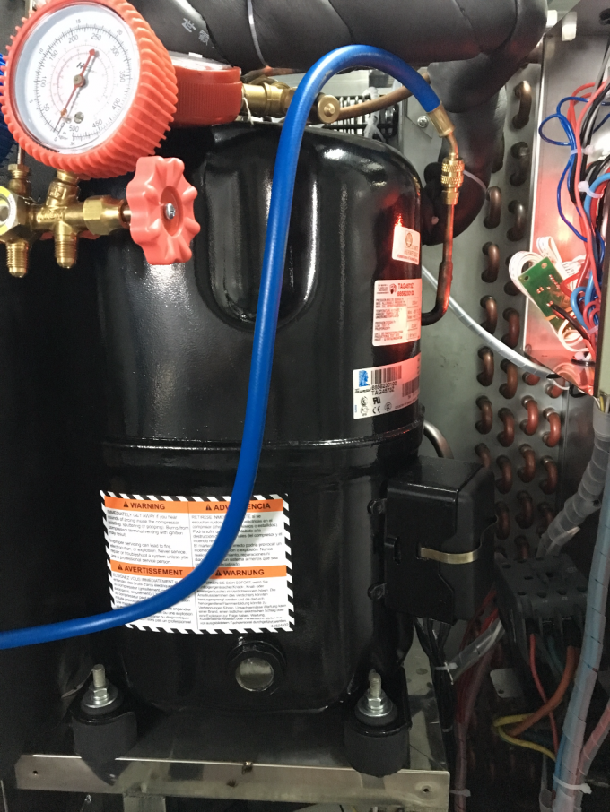 -18 درجه دستگاه یخ ساز ، دستگاه ساخت یخ مکعب یخ 700 وات 32